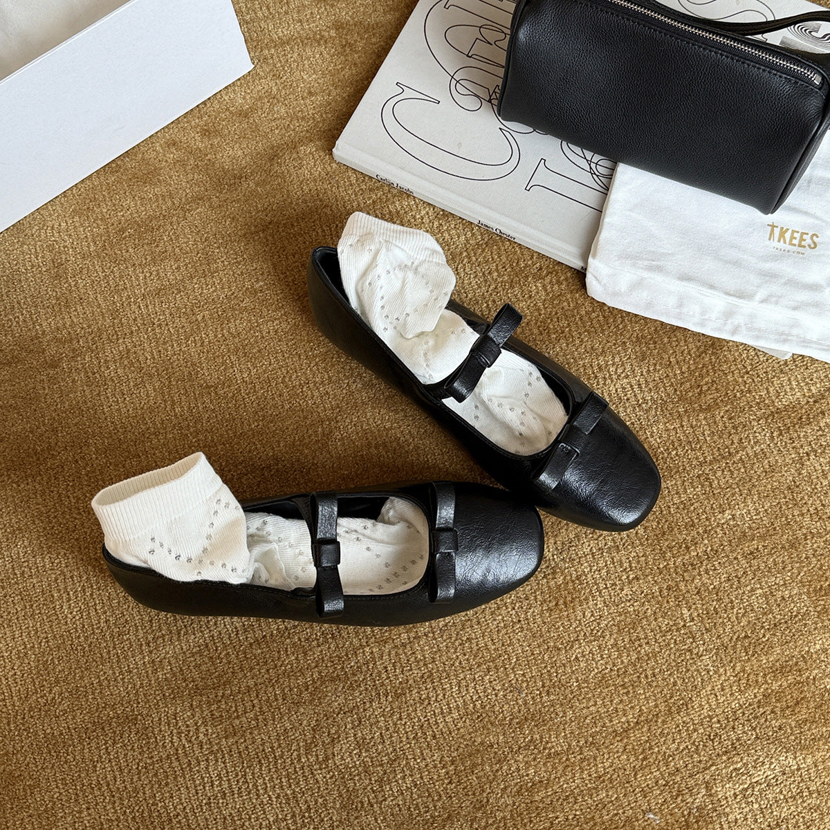 Damen Ballerinas mit modischem Riemchen und komfortablem Fußbett EB