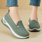 Damen Bequeme Slip-On Schuhe mit luftdurchlässigem Obermaterial und flexiblem Sohlendesign EB