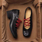 Damen Ballerina-Schuhe mit innovativem Schnürdesign und hochwertigem Leder EB