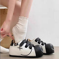 Damen bequeme Clogs mit praktischem Klettverschluss und einzigartigem Design EB