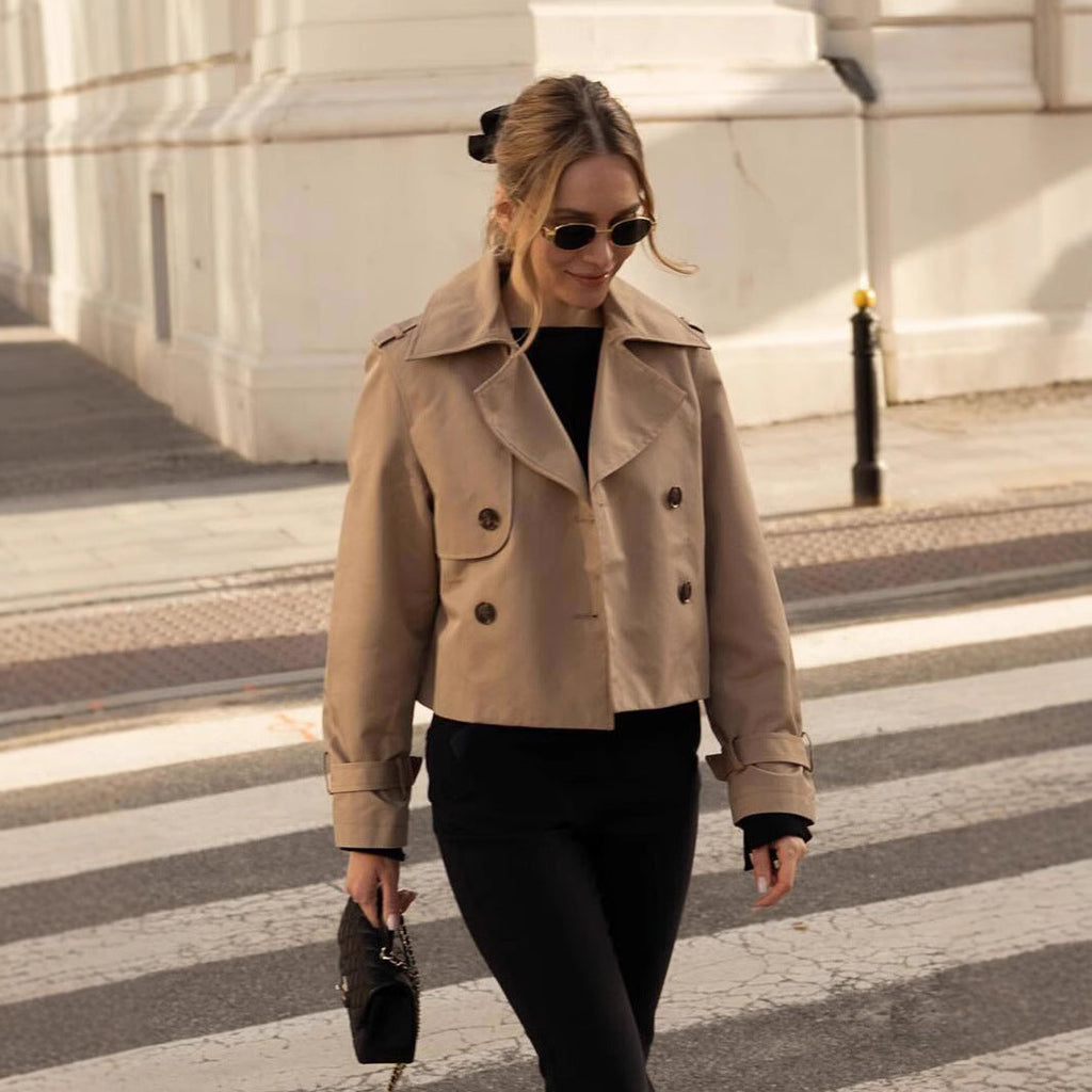 Damen cropped Trenchjacke mit exklusivem Schnitt und praktischen Taschen EB