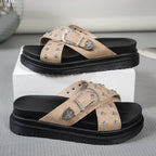 Damen Badesandalen mit modischem Riemendesign und eleganten Nieten EB