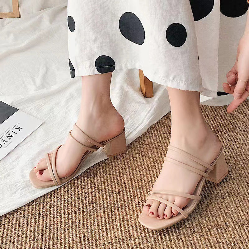 Damen Blockabsatz Sandalen mit modischem Riemendesign EB