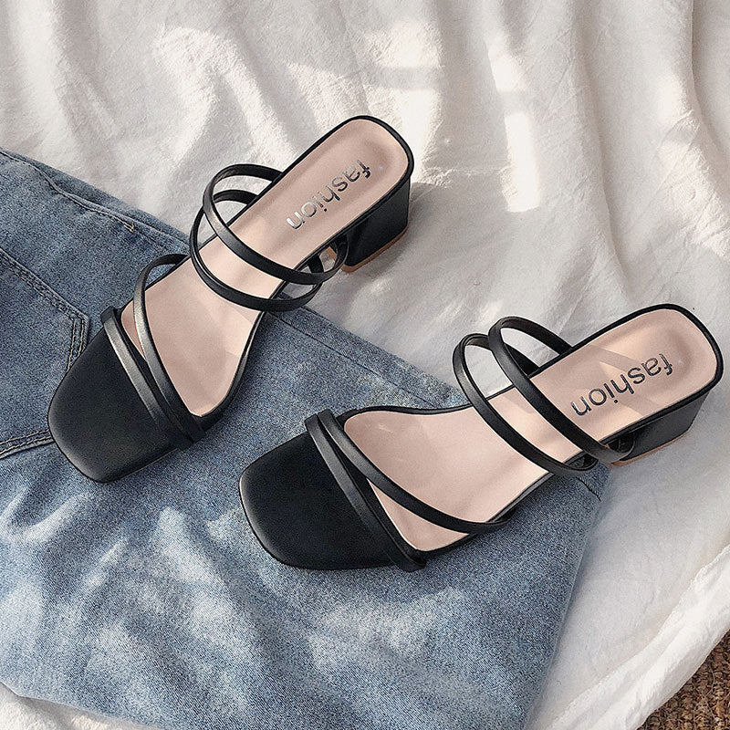 Damen elegante Absatzsandalen mit raffinierten Riemen EB