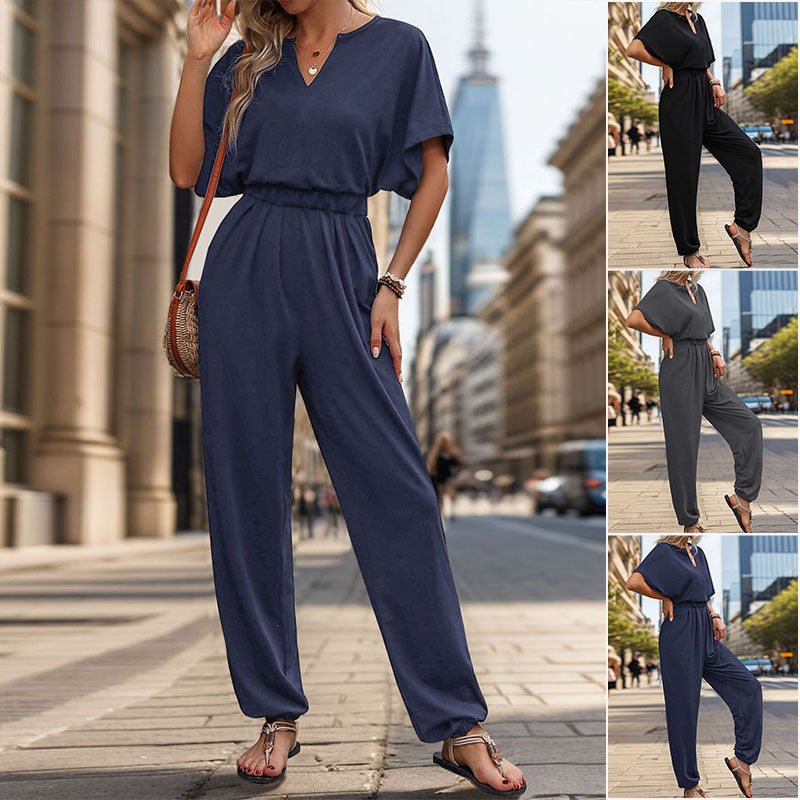 Lässiger Damen-Jumpsuit mit Taillensmock, kurzen Fledermausärmeln und elastischen Beinabschlüssen