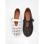 Damen Ballerinas mit perforiertem Design und verstellbarem Riemen EB
