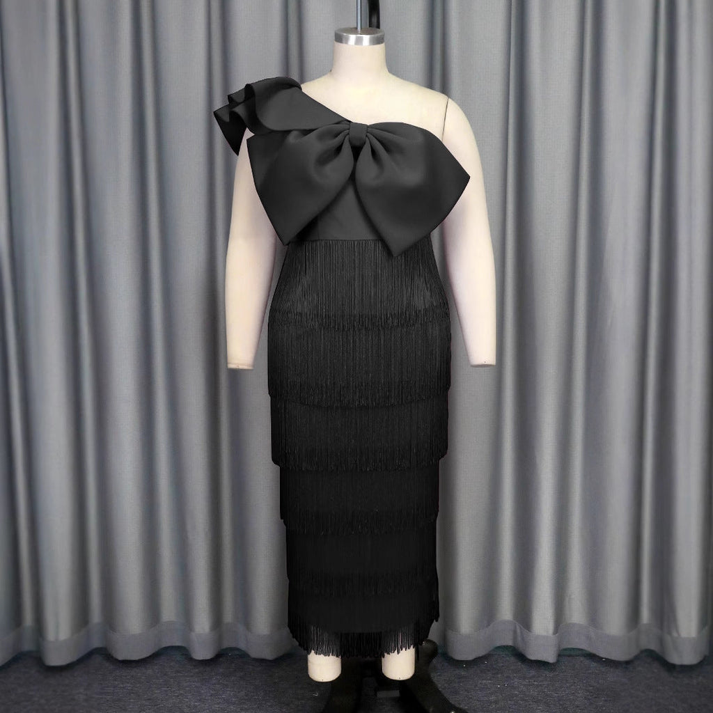 Damen Cocktailkleid mit voluminösem Rüschendesign und Fransen EB
