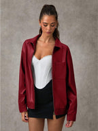 Damen Kunstlederjacke mit oversized Schnitt und praktischer Brusttasche EB