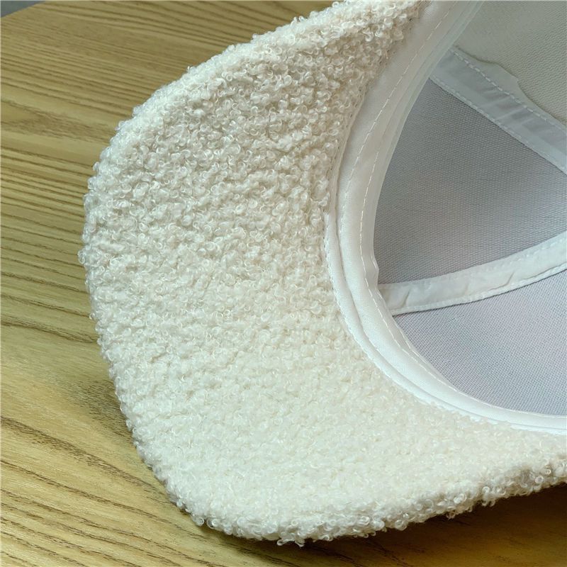 Flauschige Damen-Baseballkappe mit Textur