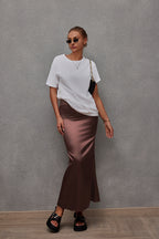 Damen Eleganter Maxirock aus glänzendem Satin mit hohem Schlitz EB