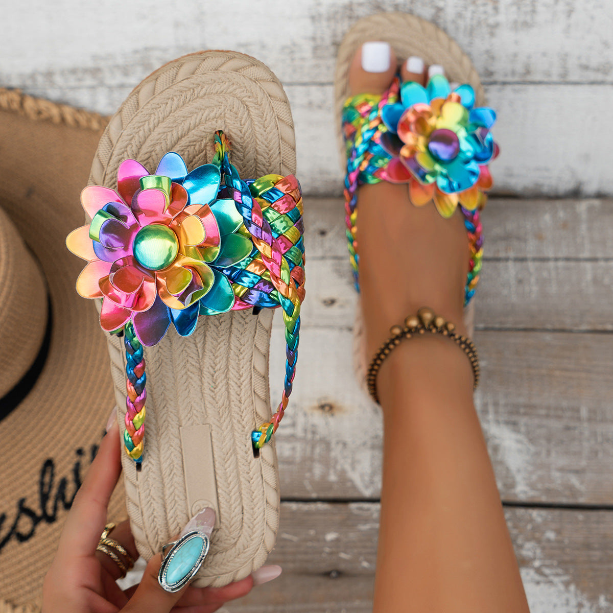 Damen Bunte Zehentrenner-Sandalen mit floralem Design EB