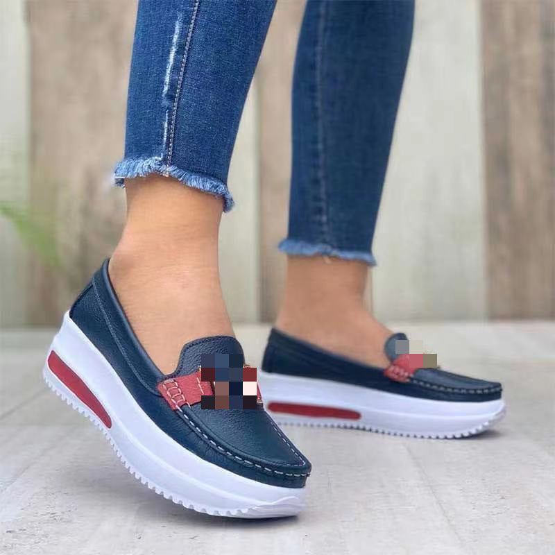 Damen bequeme Slip-On Mokassins mit strukturierten Details und rutschfester Sohle EB