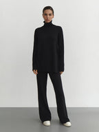 Damen Modisches Strickensemble mit hohem Kragen und weitem Schnitt EB