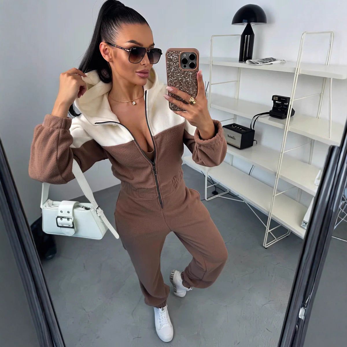 Gemütlicher Fleece-Jumpsuit mit Kapuze