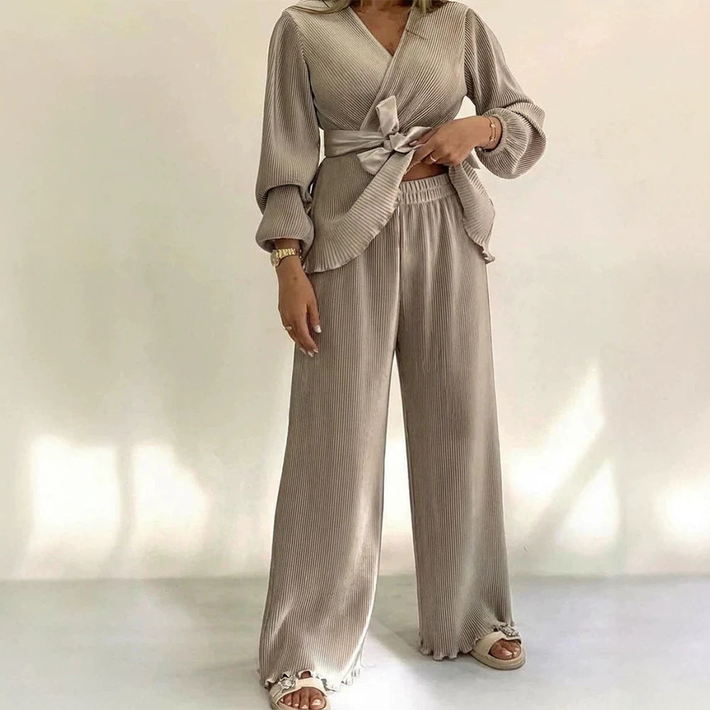 Eleganter Plissee-Jumpsuit mit Bindegürtel