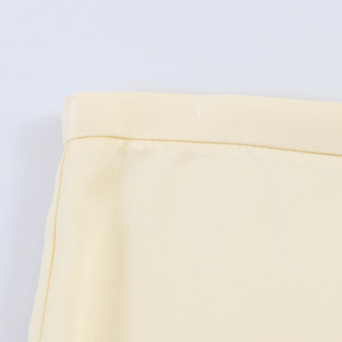 Damen eleganter plissierter Culotte-Rock mit zarten Spitzenakzenten EB