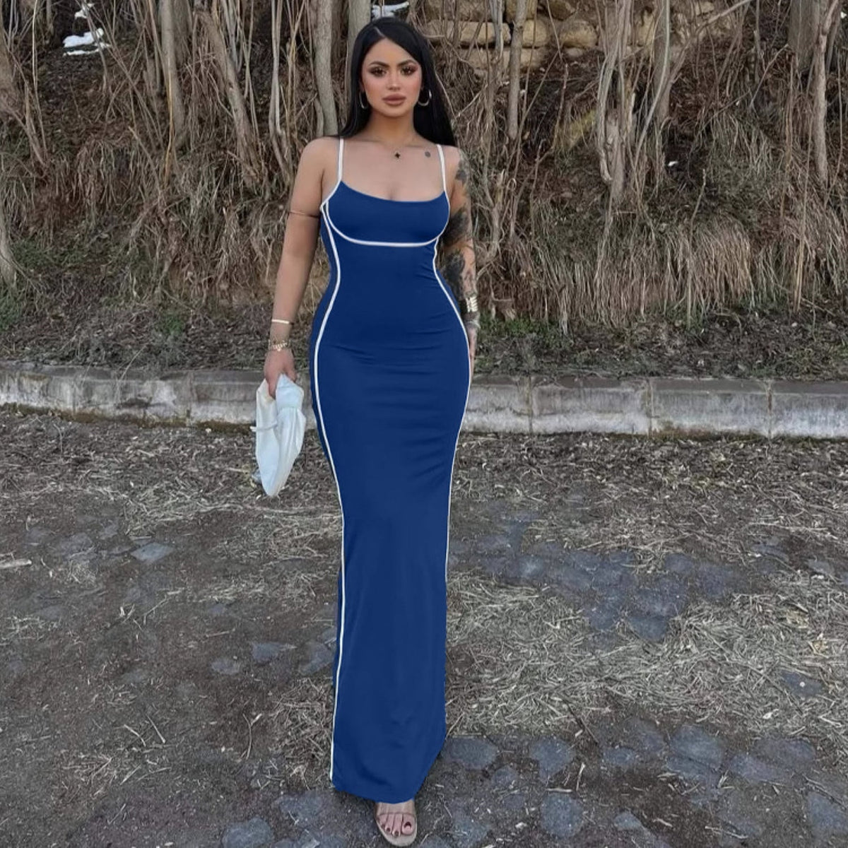 Damen elegantes Maxikleid mit schmalen Trägern und figurformendem Schnitt EB