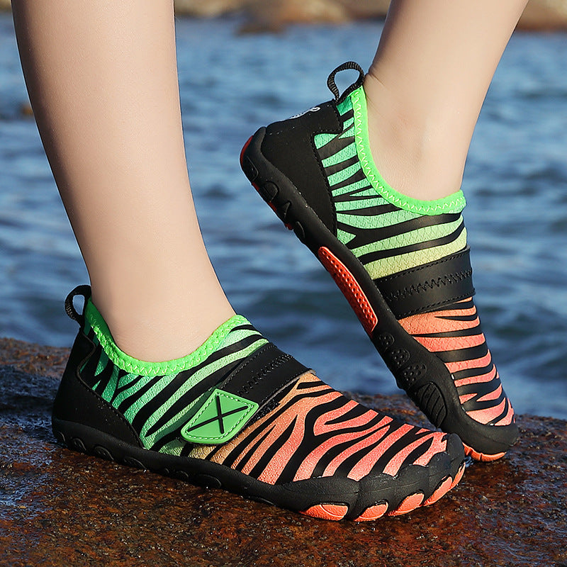 Damen Aquaschuhe mit rutschfester Sohle und flexiblem Design EB