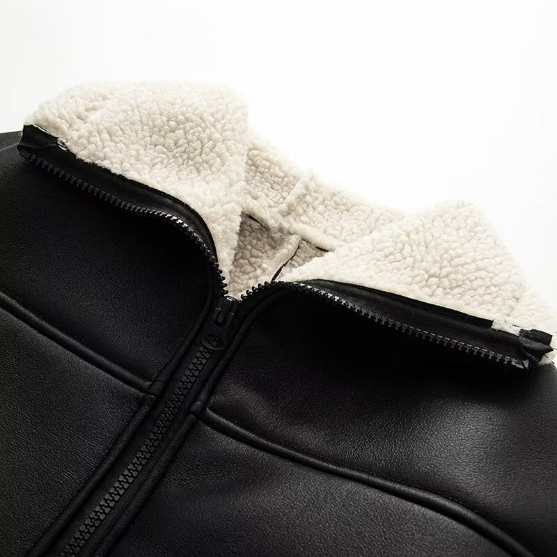 Damen Kunstlederjacke mit warmem Sherpa-Futter und praktischen Taschen EB