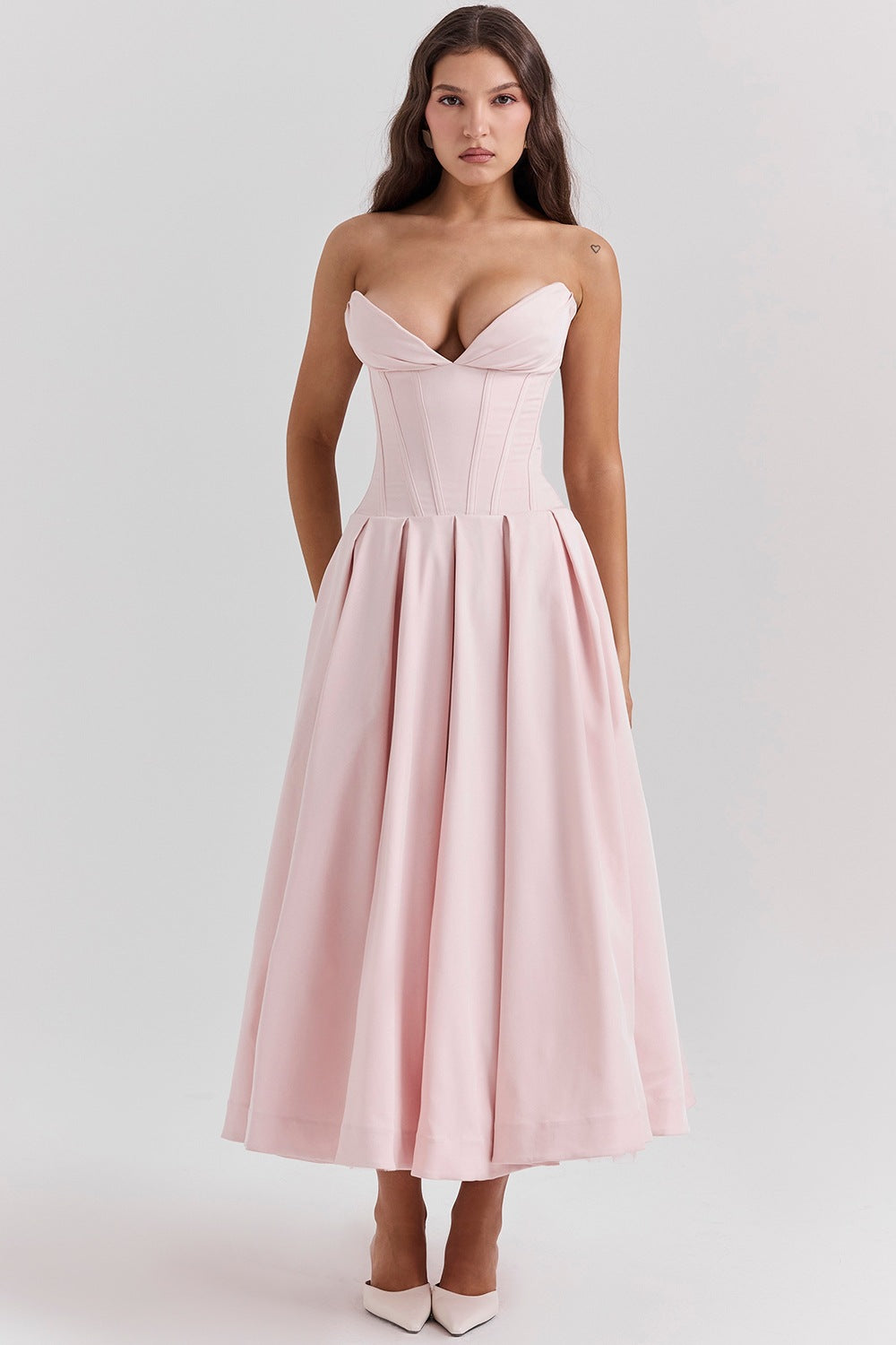 Damen Abendkleid mit taillierter Silhouette und A-linien Schnitt EB