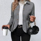 Damen Chic Tailored Blazerjacke mit asymmetrischem Saum und Knopfdetails EB
