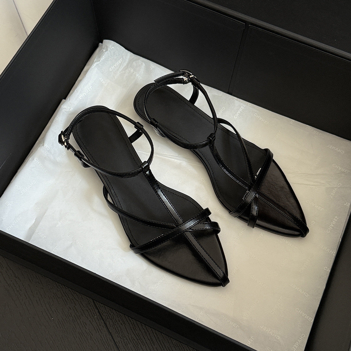 Damen elegante Badesandalen mit steigendem Absatz und schimmerndem Riemendesign EB