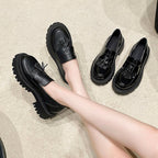 Damen Loafer mit eleganter Quastenverzierung und robustem Plateau EB