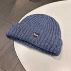 Gemütliche Strickmütze mit Herz-Aufnäher