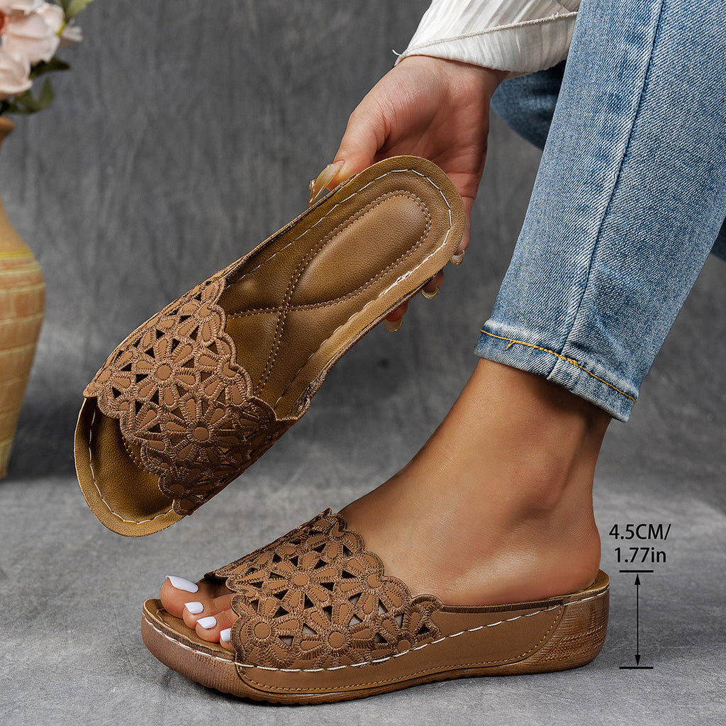 Damen bequeme Zehenschlappen mit floralen Applikationen und gepolsterter Sohle EB