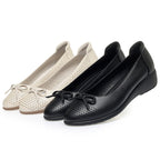 Damen Ballerinas mit perforierter Oberfläche und komfortablem Blockabsatz EB