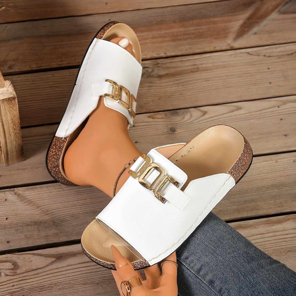 Damen elegante Clogs mit modischer Schnallenapplikation und anatomischem Fußbett EB