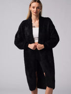 Damen Flauschiger Langstrickmantel mit seitlichem Schlitz und lockerer Passform EB
