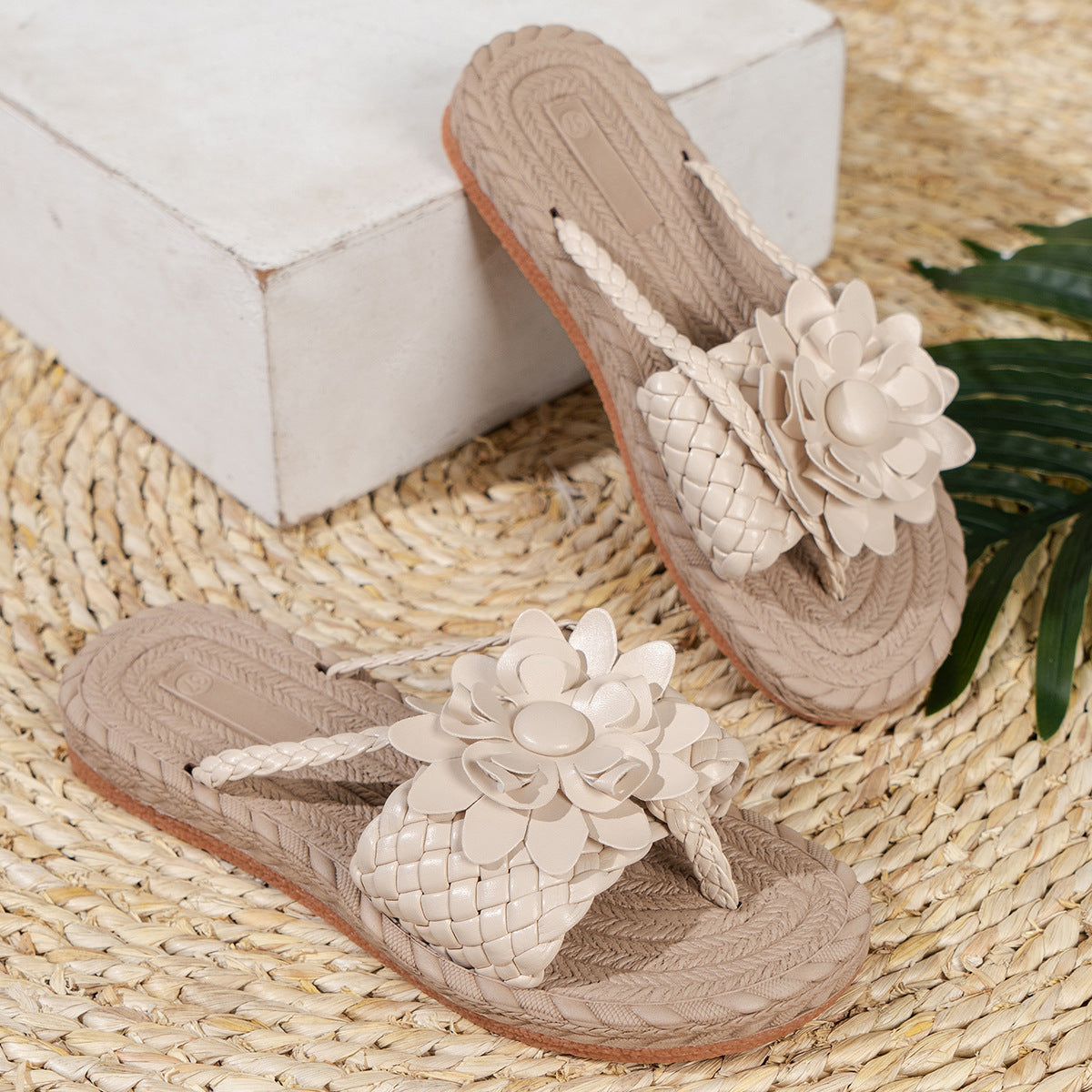 Damen Bunte Zehentrenner-Sandalen mit floralem Design EB