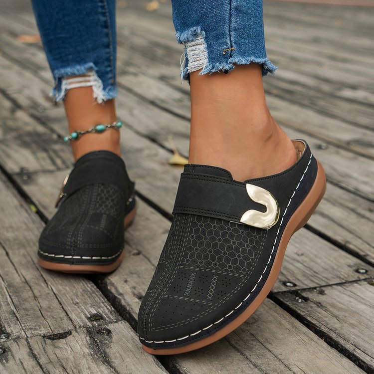 Damen bequeme Clogs mit atmungsaktiver Obermaterialstruktur und modischem Riemchen EB