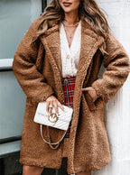 Damen Teddyfellmantel mit großzügigen Taschen und gemütlichem Kragen EB