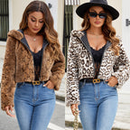 Damen Kunstfelljacke mit kontrastierenden Details und modischem Schnitt EB
