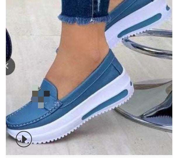 Damen bequeme Slip-On Mokassins mit strukturierten Details und rutschfester Sohle EB