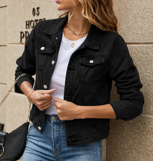 Damen Jeansjacke im modischen Look mit anatomischem Schnitt und praktischen Taschen EB