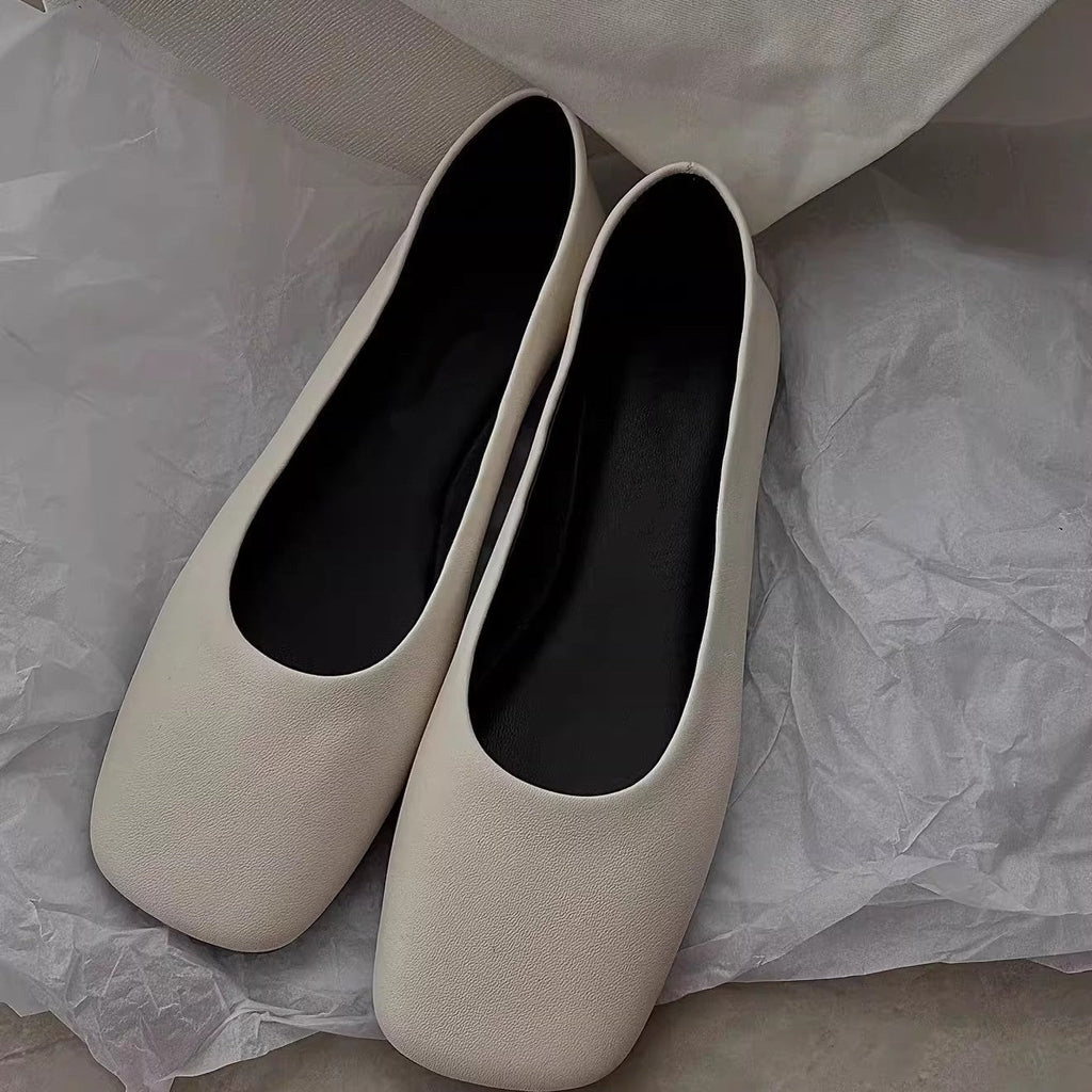 Damen Ballerinas mit quadratischer Zehenform und glänzender Oberfläche EB