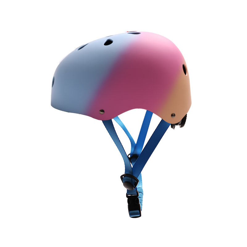 Schützender Skateboardhelm