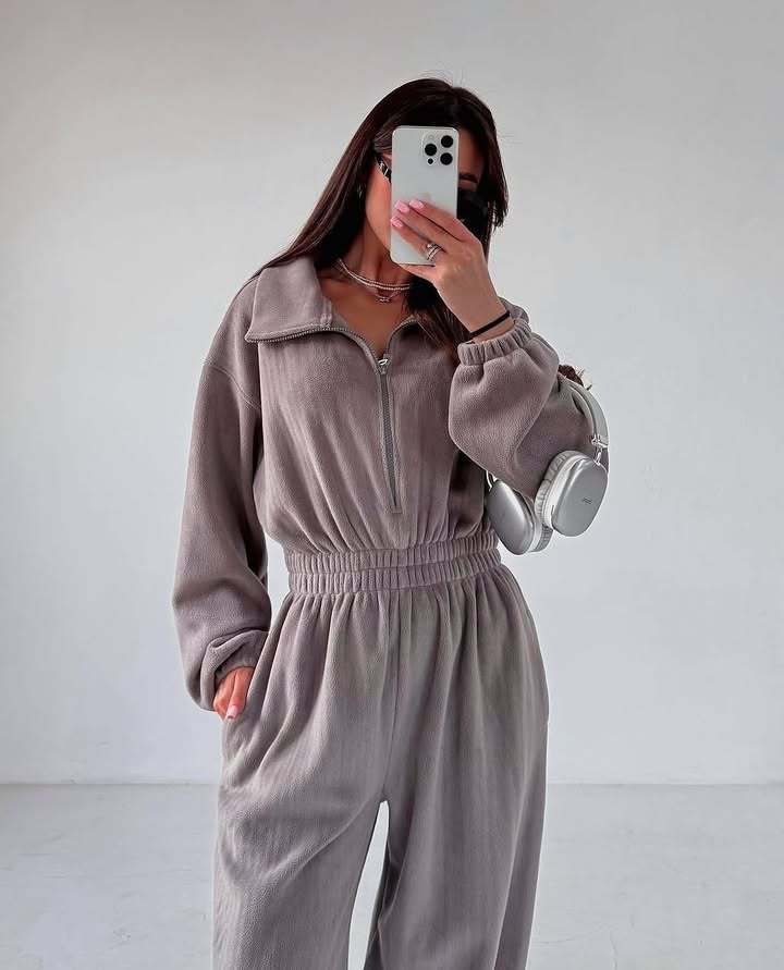 Damen bequemer und stylischer Fleece-Jumpsuit EB