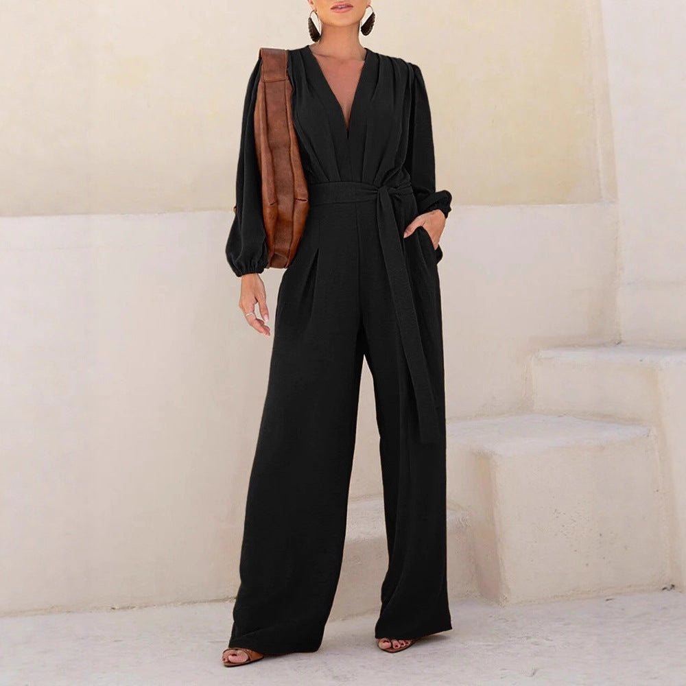Eleganter Palazzo-Jumpsuit mit V-Ausschnitt und Bindegürtel