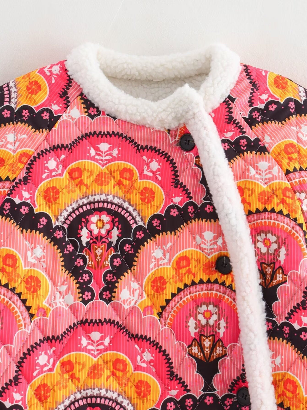 Damen gesteppte Übergangsjacke mit floralem Muster und kuscheligem Fleece EB
