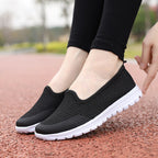 Damen Bequeme Slip-On Laufschuhe mit atmungsaktivem Obermaterial EB