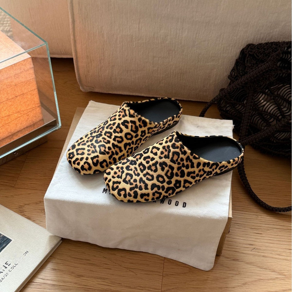 Damen Design Clogs mit animalistischem Leopardenmuster und rutschfester Sohle EB