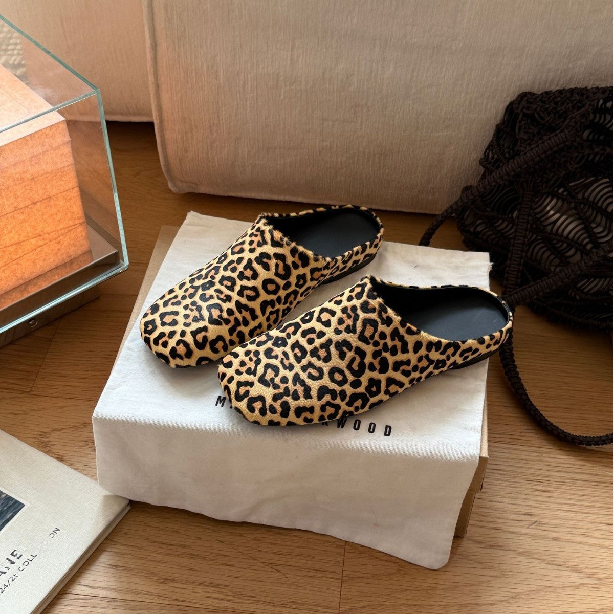 Damen Design Clogs mit animalistischem Leopardenmuster und rutschfester Sohle EB