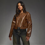 Damen Kunstlederjacke mit glänzendem Finish und dekorativen Knöpfen EB