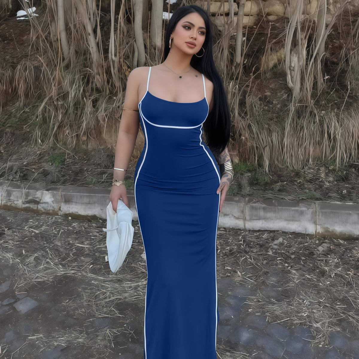 Damen elegantes Maxikleid mit schmalen Trägern und figurformendem Schnitt EB