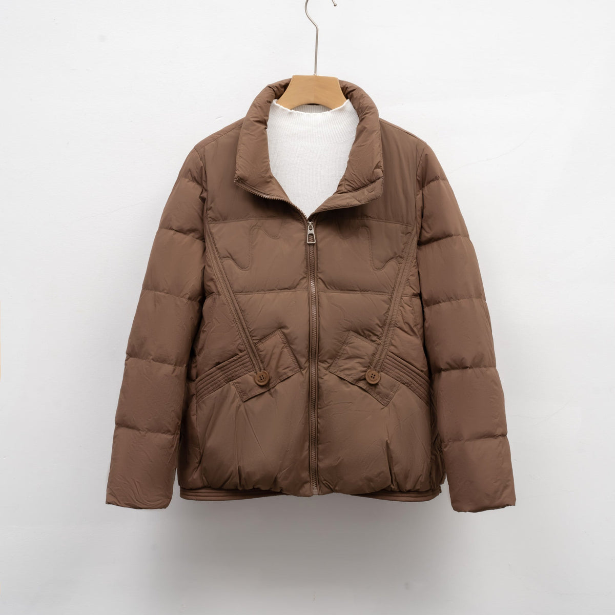 Damen gesteppte Winterjacke mit praktischen Taschen und hohem Kragen EB