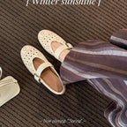 Damen Ballerinas mit floralen Lochmuster und verstellbarem Riemen EB
